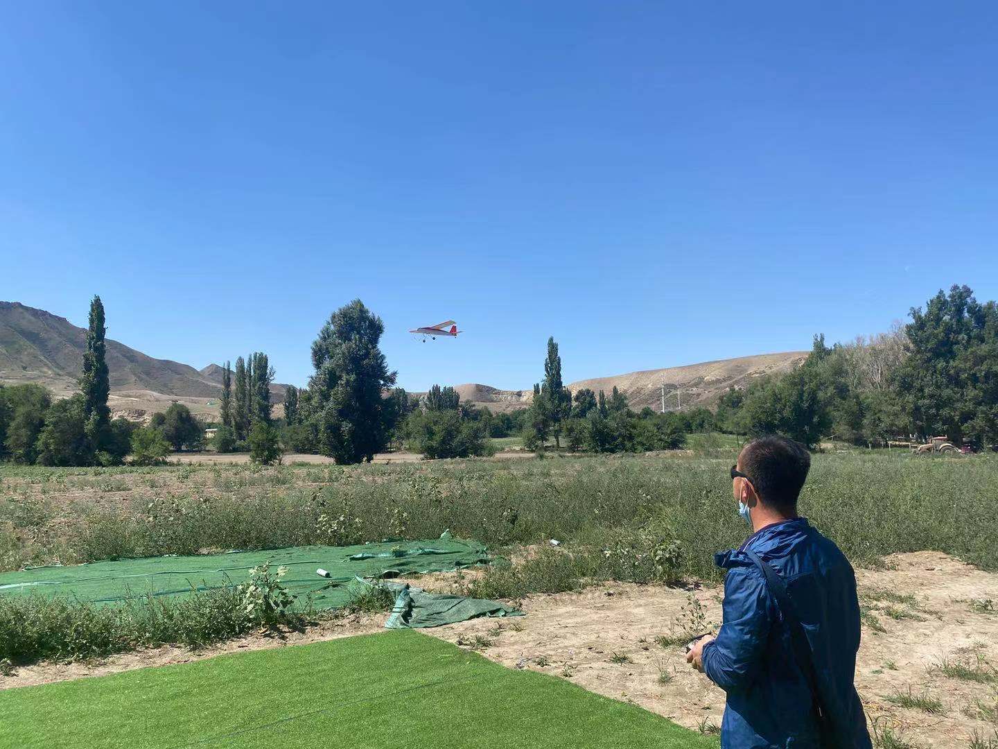 無人機(jī)駕駛培訓(xùn) 無人機(jī)培訓(xùn)機(jī)構(gòu)提醒您——無人機(jī)要及時(shí)登記!違者最高罰十萬!