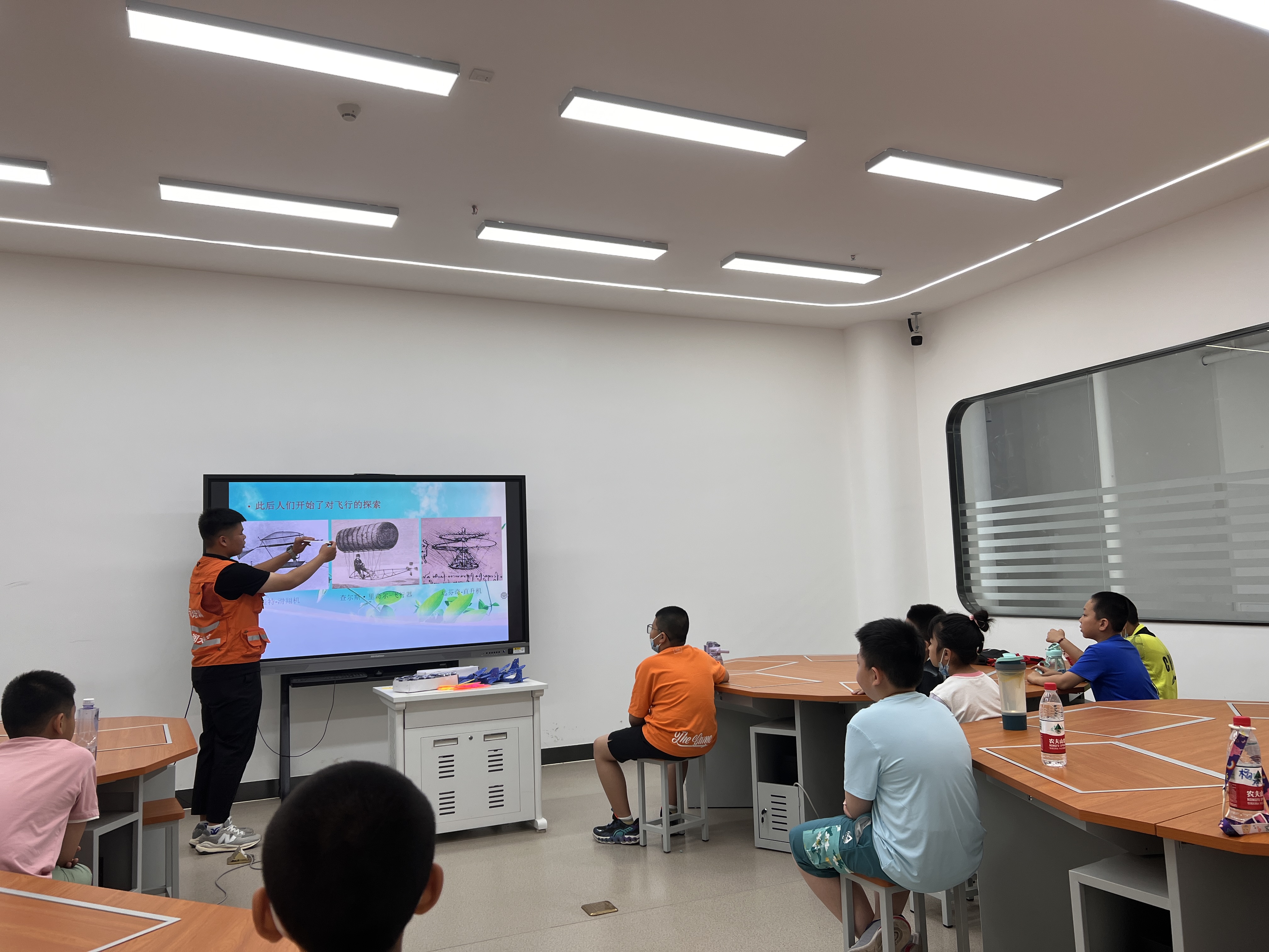 新疆保華潤天航空——青少年無人機培訓班報名開始啦