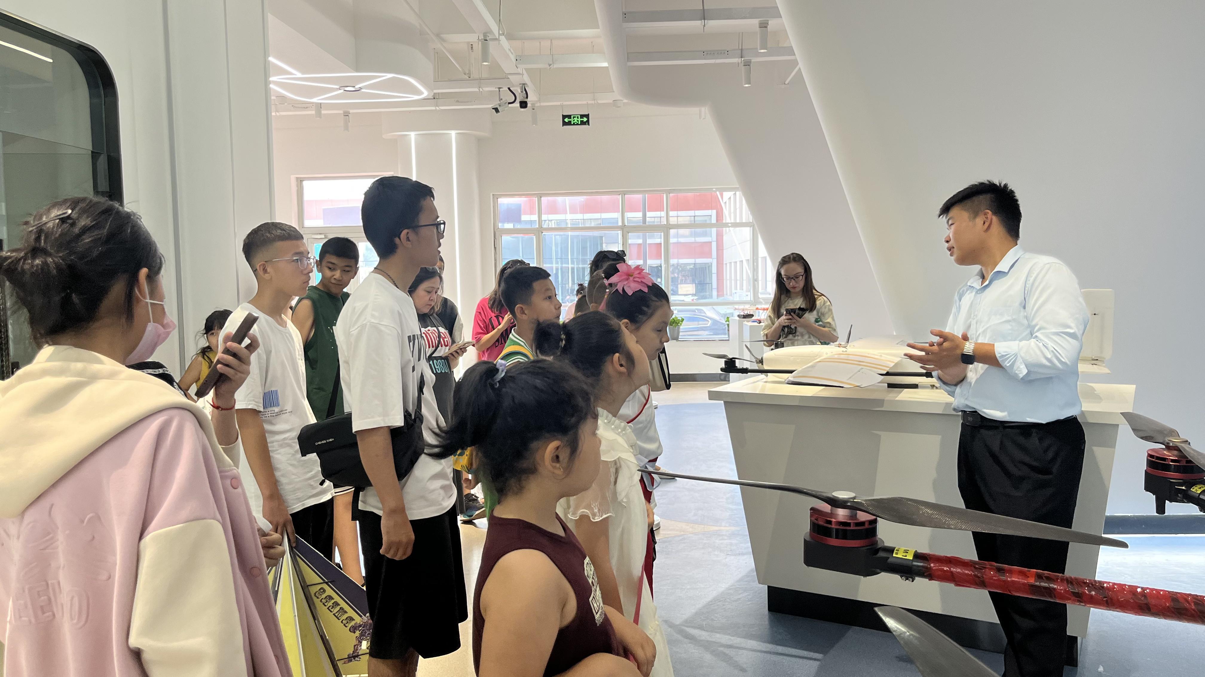 超純干貨,青少年必知:無人機考證到底培訓些什么內容?【新疆保華潤天】