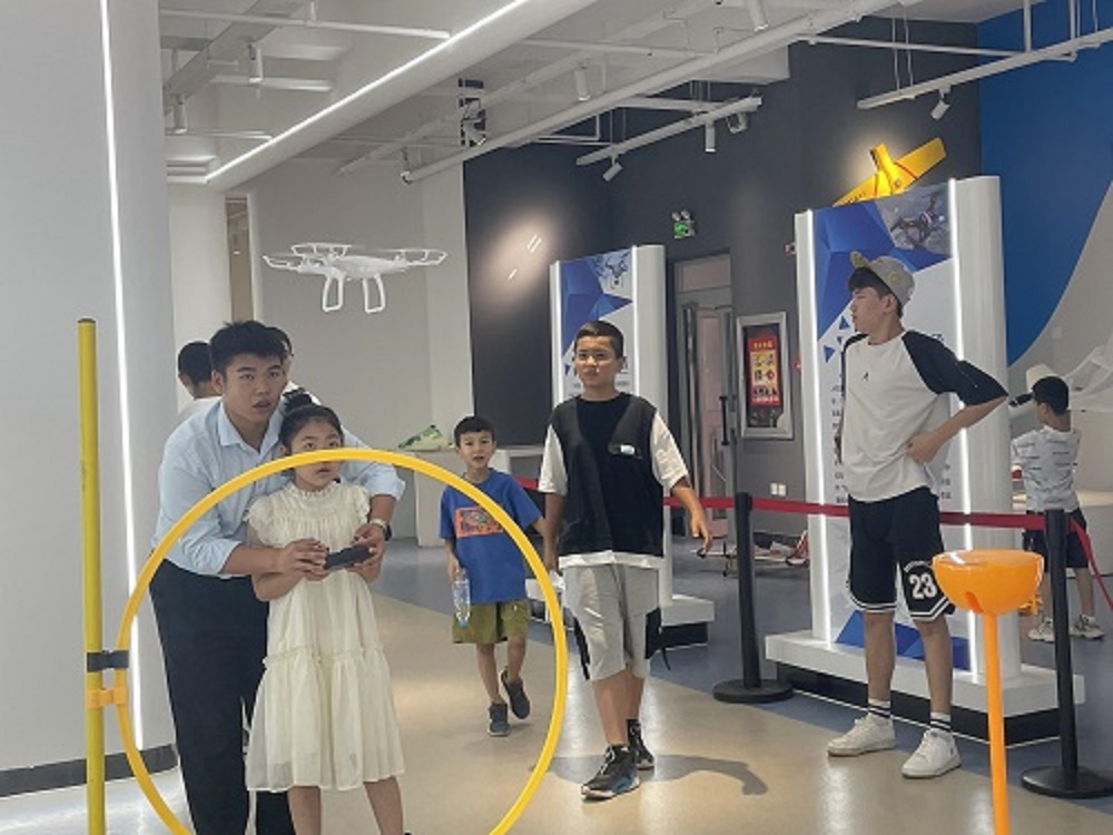 【新疆青少年無人機培訓】少兒無人機課程學什么？-保華潤天航空