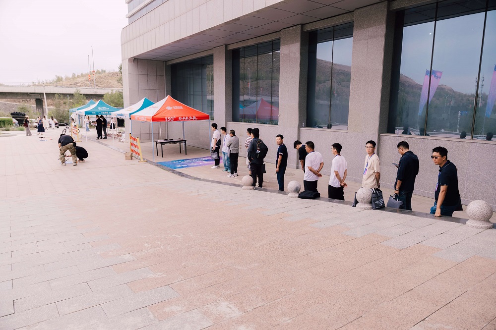 為什么選擇保華潤天航空學習無人機?新疆學員的明智之選