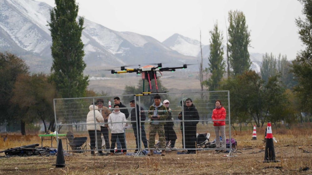 家門口的便捷考證地:新疆保華潤天航空無人機 03 考點